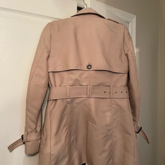 Elegant beige Zara Trench Coat - Picture 4 of 6